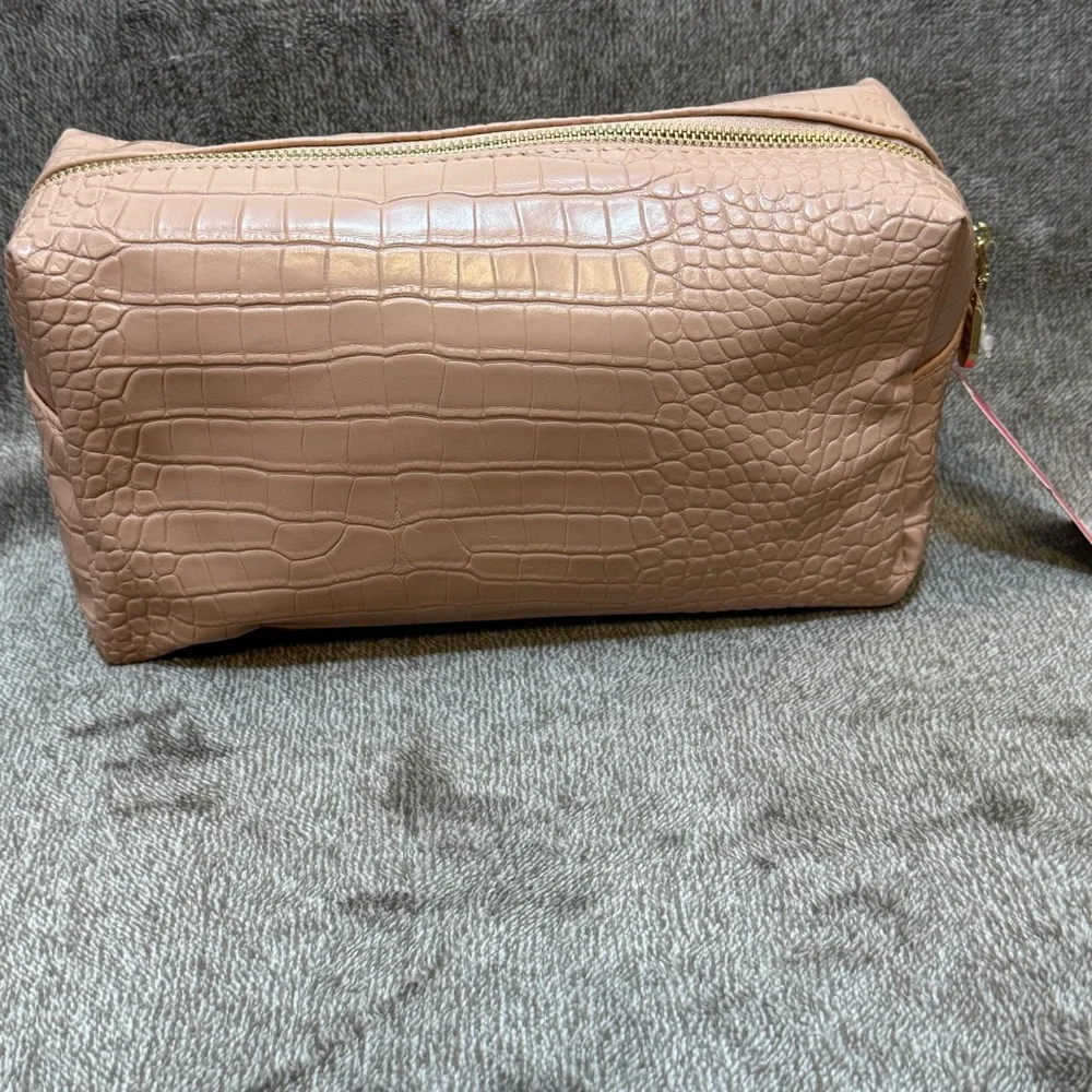 NWT Vince Camuto Blush Pink Animal Scale XL Cosmetic Bag